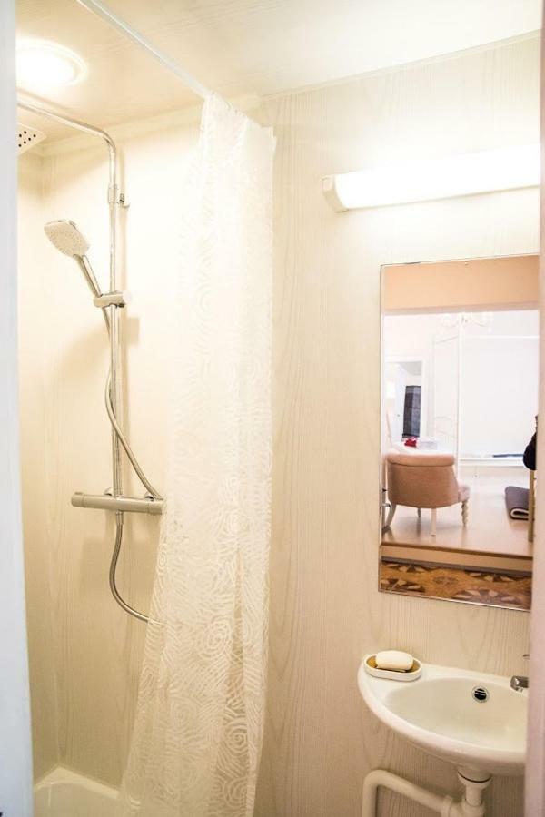 Cozy City Studio Apartment Free Parking Tallin Exterior foto